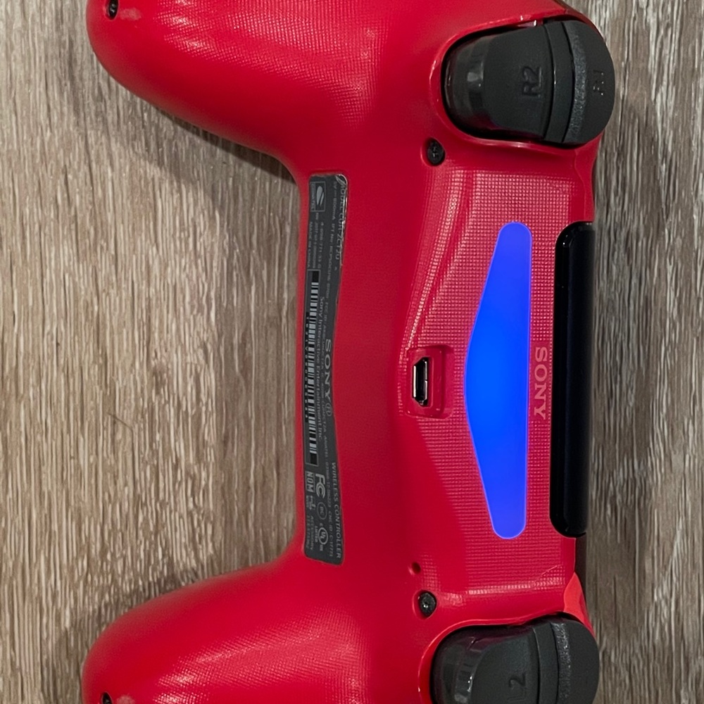 PS4 Gen 2 controller - Picture 3 of 3